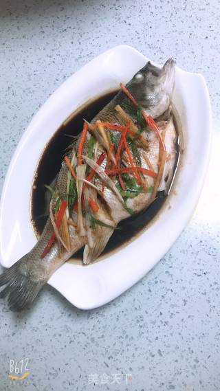 清蒸鲈鱼的做法步骤：9