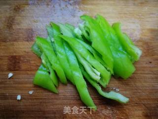 青椒香菇的做法步骤：3