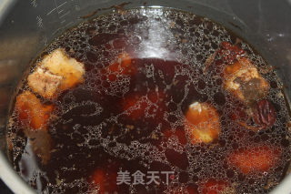 孩子们爱吃的红烧排骨的做法步骤：4