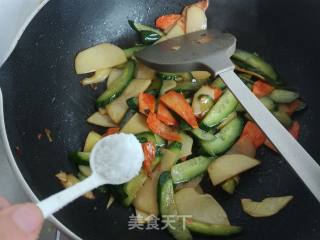蚝油土豆瓜片的做法步骤：7