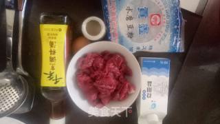 水煮牛肉的做法步骤：1