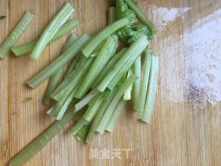 芹菜拌猪肝的做法步骤：3