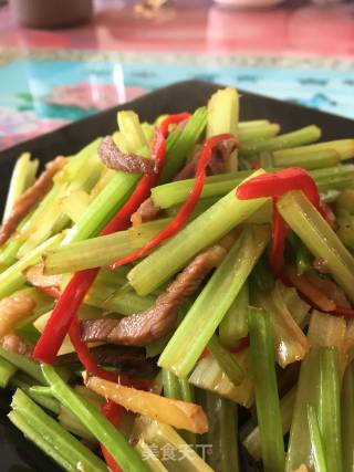 肉丝炒芹菜的做法步骤：7