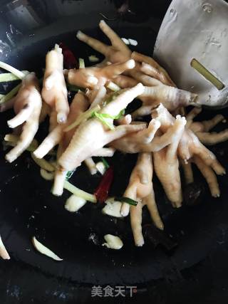 麻香凤爪的做法步骤：3