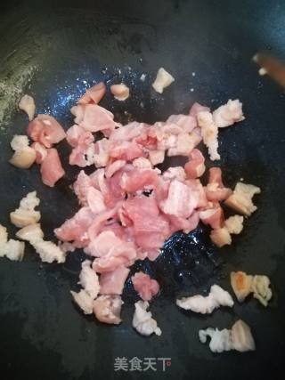 鸡腿菇炒肉的做法步骤：4