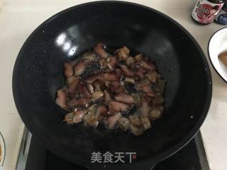 香菇豆豉酱炒腊肉米粉的做法步骤：9