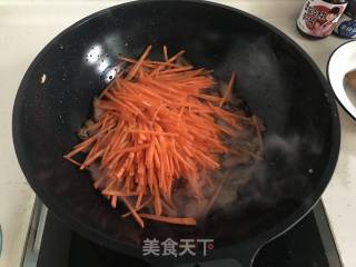 香菇豆豉酱炒腊肉米粉的做法步骤：10