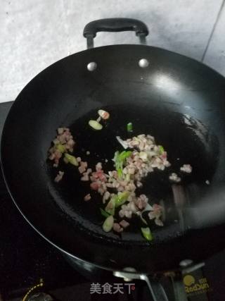 肉末时蔬炒意面的做法步骤：5