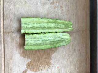苦瓜鸡蛋饼的做法步骤：1