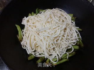 铁锅扁豆焖面的做法步骤：7