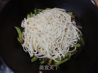 铁锅扁豆焖面的做法步骤：8