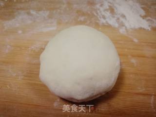 又是一年槐花香:槐花大馅饼的做法步骤：1