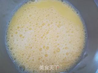 胡萝卜腊肠鸡蛋饼的做法步骤：3