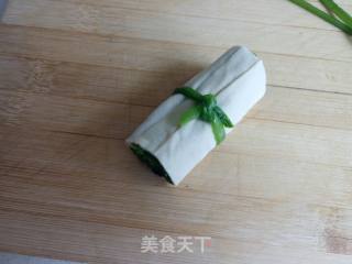 豆皮菠菜卷蘸酱的做法步骤：8