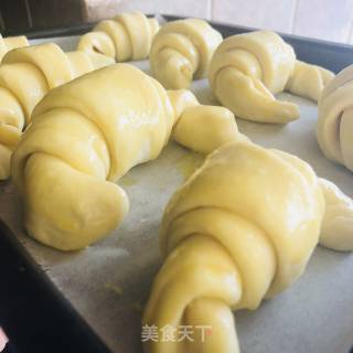 牛角包的做法步骤：12