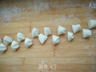 芹菜龙利鱼饺子的做法步骤：5