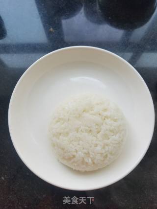 平菇烧肉盖浇饭的做法步骤：1