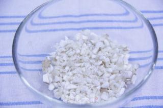 辅食--豆腐蘑菇羹的做法步骤：3