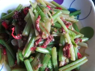 芹菜炒牛肉丝的做法步骤：8