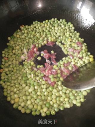 豌豆炒肉丝的做法步骤：4