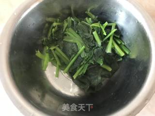 菠菜肉丸汤的做法步骤：1