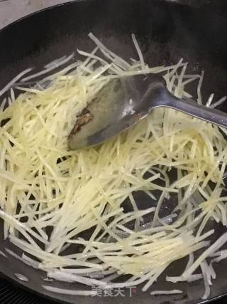 青椒土豆丝的做法步骤：6