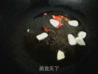蒸槐花炒油馍头的做法步骤：4