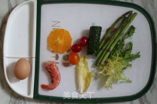 鸡蛋虾仁沙拉的做法步骤：1