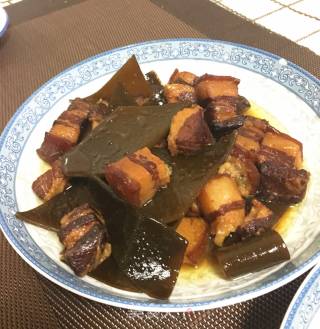肥而不腻的五花肉炖海带的做法步骤：8