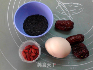 黑芝麻炖蛋的做法步骤：1