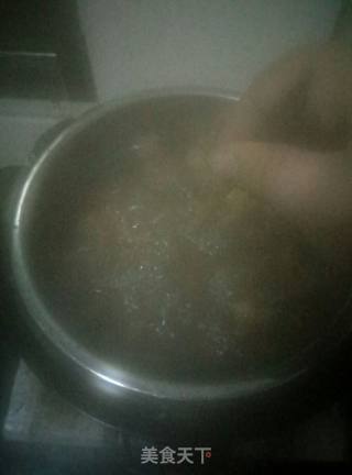 雪梨枇杷膏的做法步骤：2