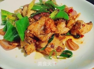 葱椒三文鱼头的做法步骤：8