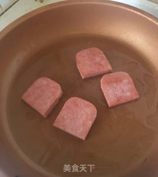 午餐肉西蓝花奶酪饭团的做法步骤：5