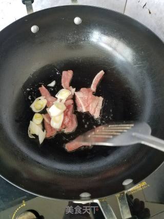 蒜苔肉丝盖浇饭的做法步骤：4