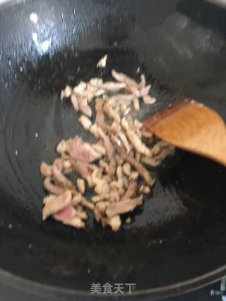 鲜肉炒蒜薹的做法步骤：7
