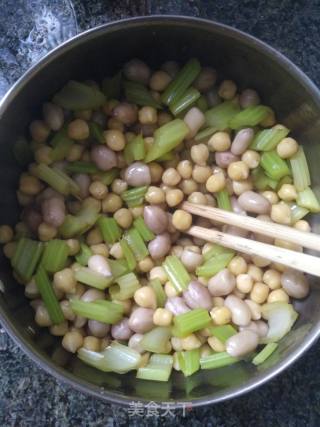拌鹰嘴豆的做法步骤：4