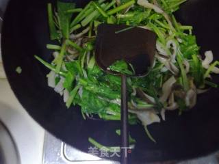 小白菜炒平菇的做法步骤：10