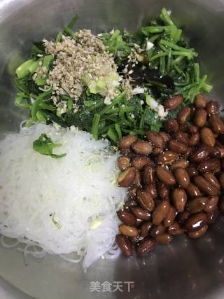 炝拌菠菜粉丝的做法步骤：3