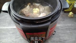 番茄苦瓜排骨汤的做法步骤：8