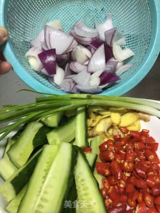 吮指香辣小龙虾的做法步骤：3
