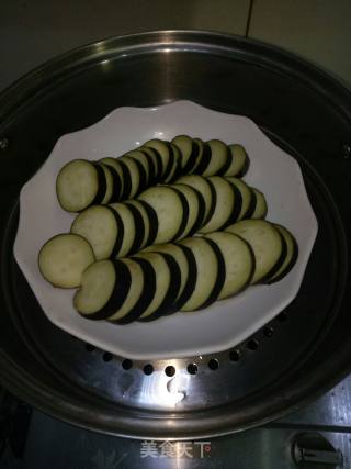 “沙拉”蒸茄子的做法步骤：3