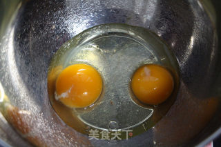 蜂蜜鸡蛋糕的做法步骤：1