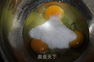 蜂蜜鸡蛋糕的做法步骤：2