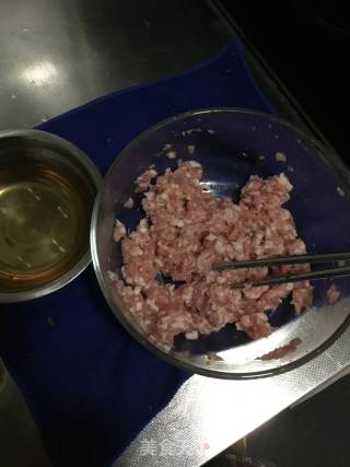 荠菜鲜虾肉饺的做法步骤：6