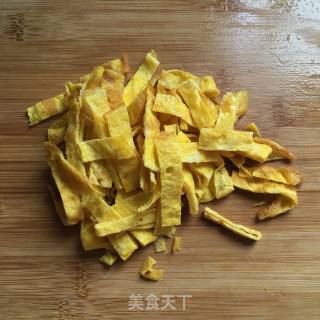 莴笋叶拌蛋皮的做法步骤：6