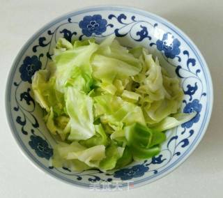 炝拌包菜的做法步骤：1