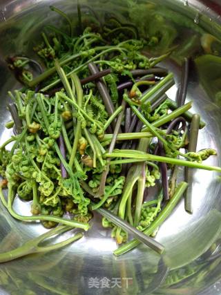 凉拌蕨菜的做法步骤：4