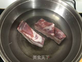 蒜泥白肉的做法步骤：1