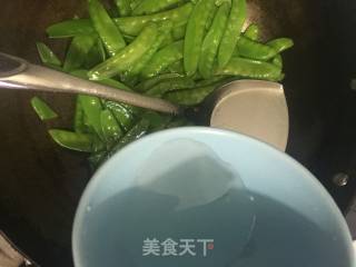 蒜香荷兰豆的做法步骤：6