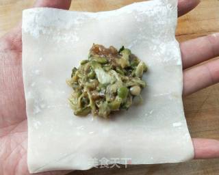 香煎槐花牛肉馄饨的做法步骤：6